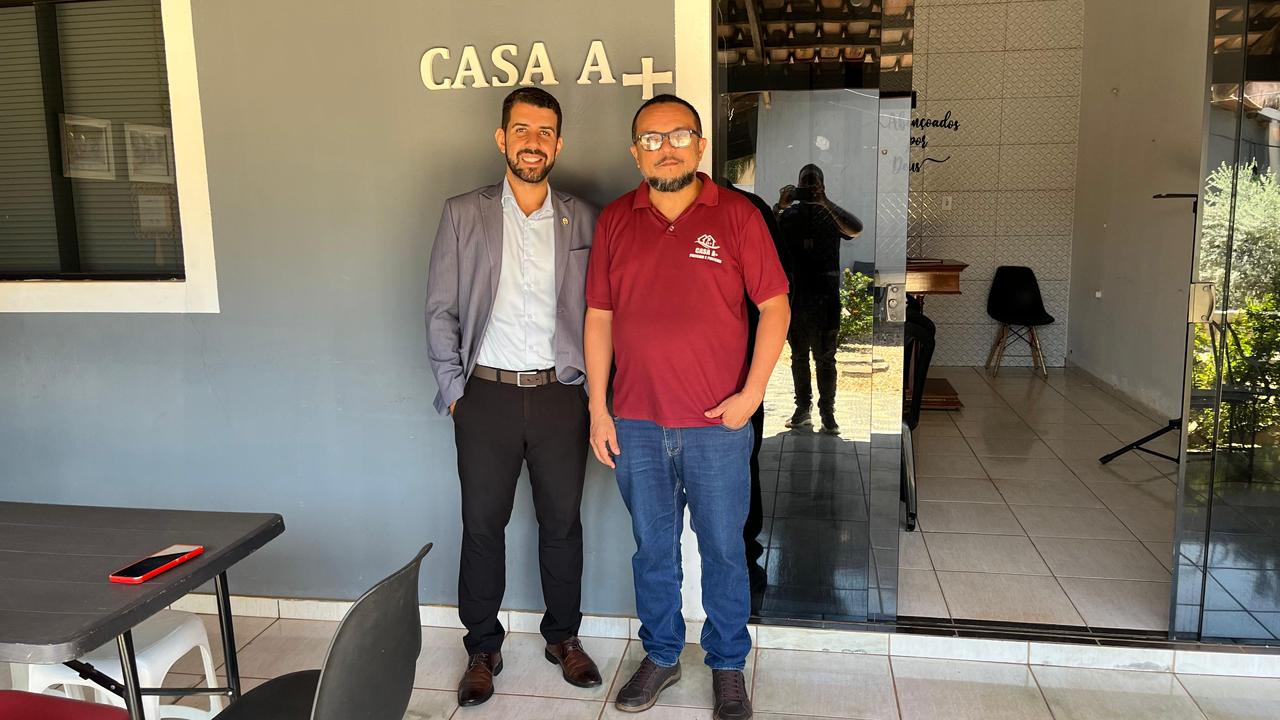 Prefeitura visita Casa A+ e reforça apoio a pessoas em situação de vulnerabilidade