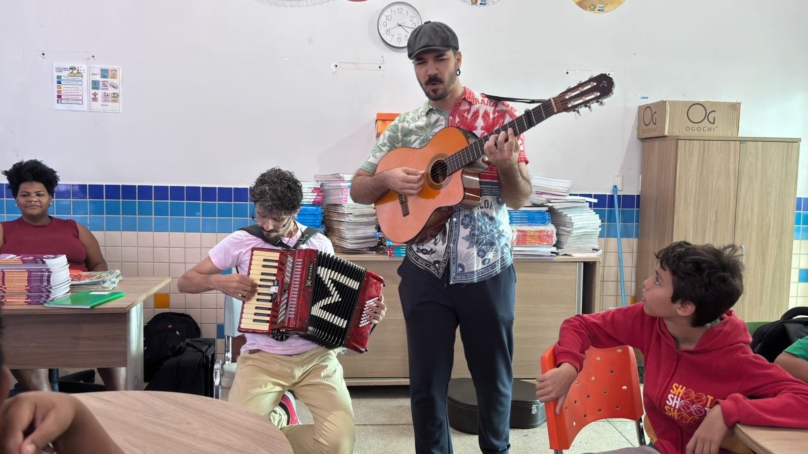 Projeto Clube do Livro é realizado todas as quintas-feiras na escola com a intenção de aproximar os estudantes da leitura