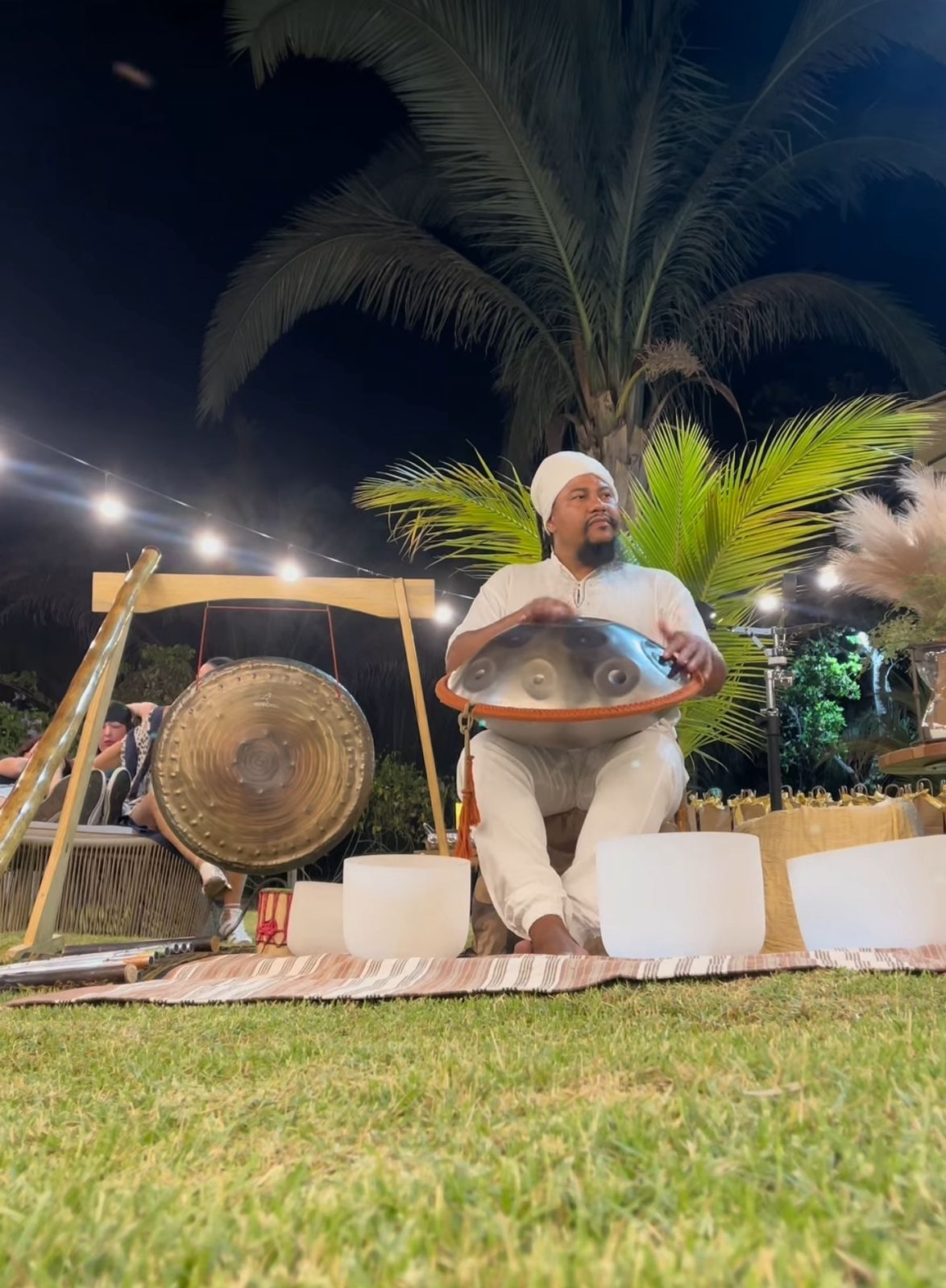 Vitor Martins conduzirá programação que une música e meditação