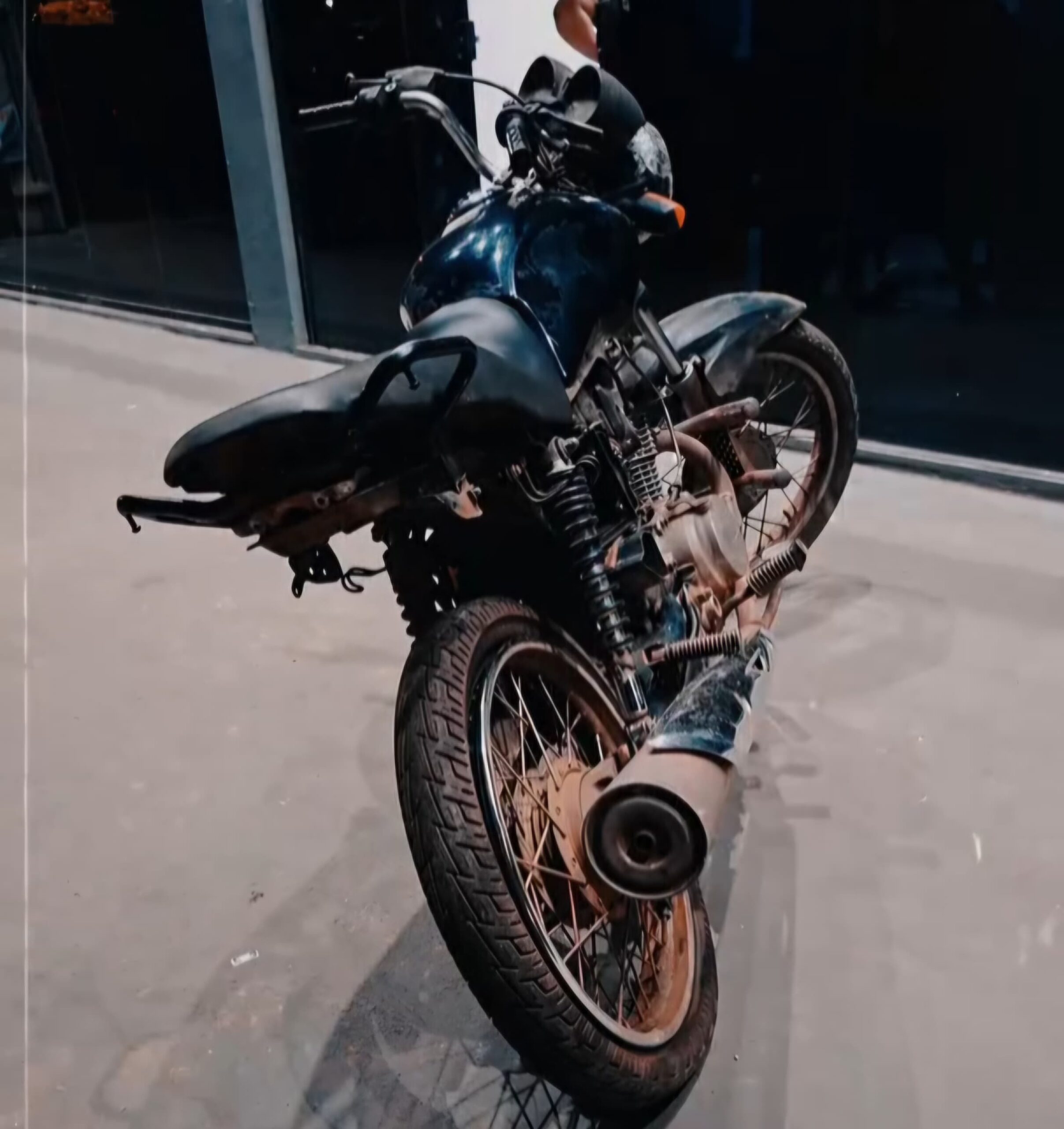 Guarda Metropolitana de Palmas recupera motocicleta roubada no setor Santa Bárbara e apreende arma falsa