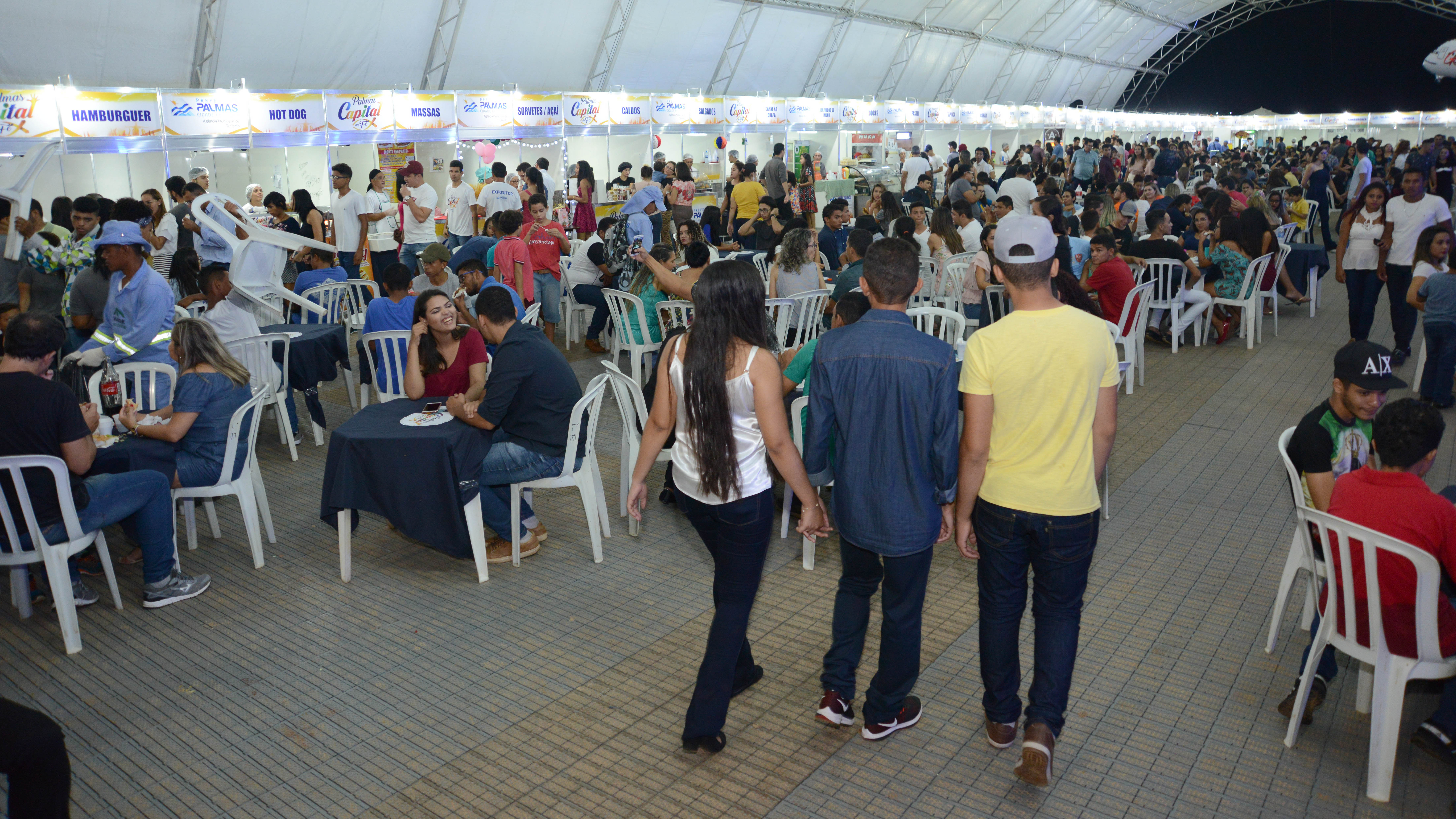 Praça de Alimentação no Capital da Fé movimenta economia e deixa comerciantes satisfeitos