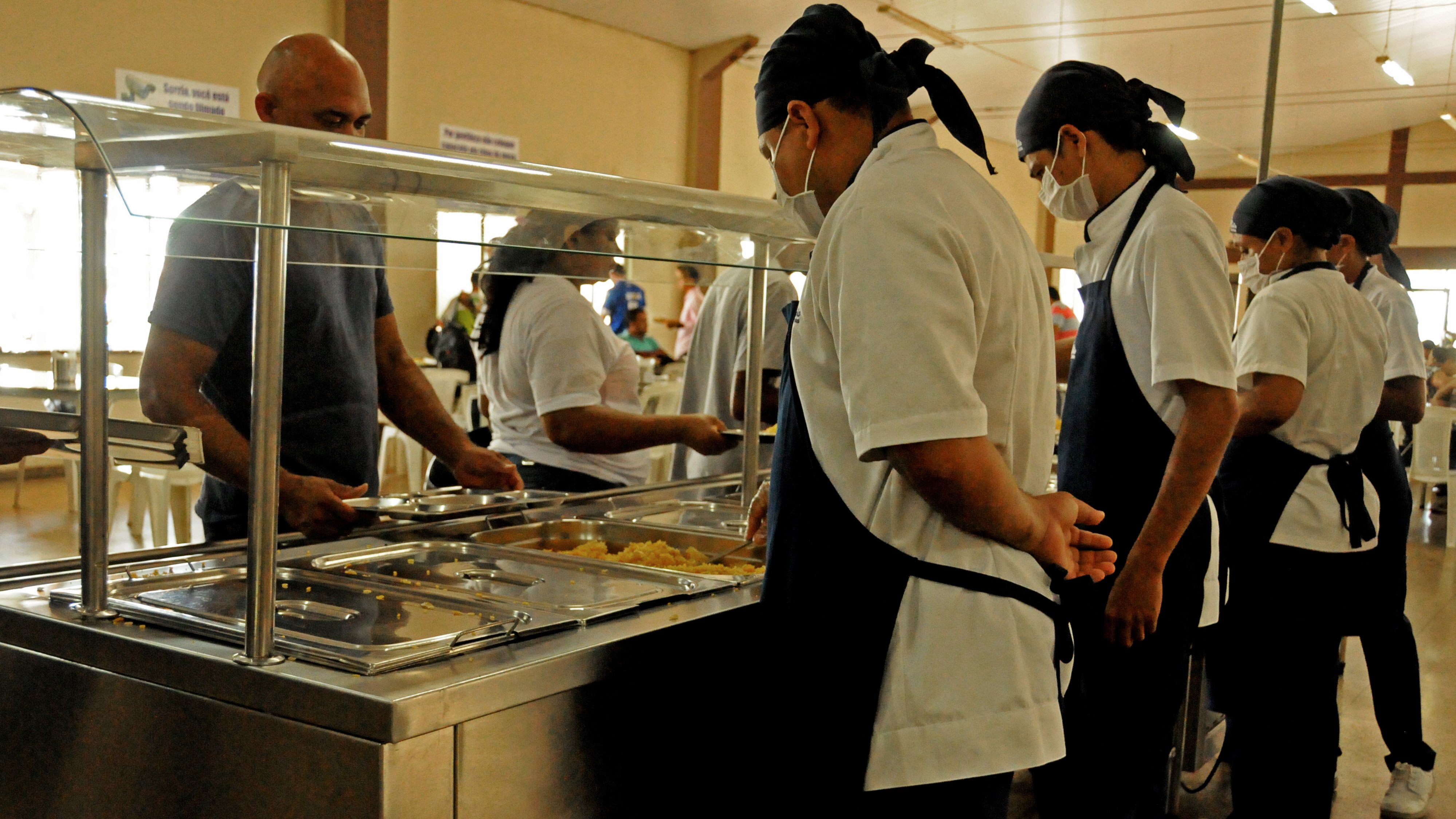 Restaurantes comunitários de Palmas adotam medidas contra Coronavírus