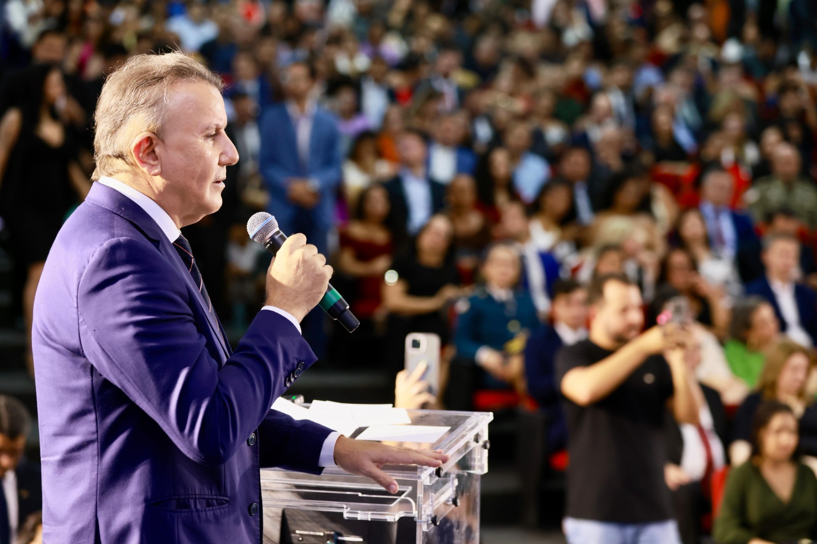 Eduardo aproveita para parabenizar gestão de Gedeon Pitaluga