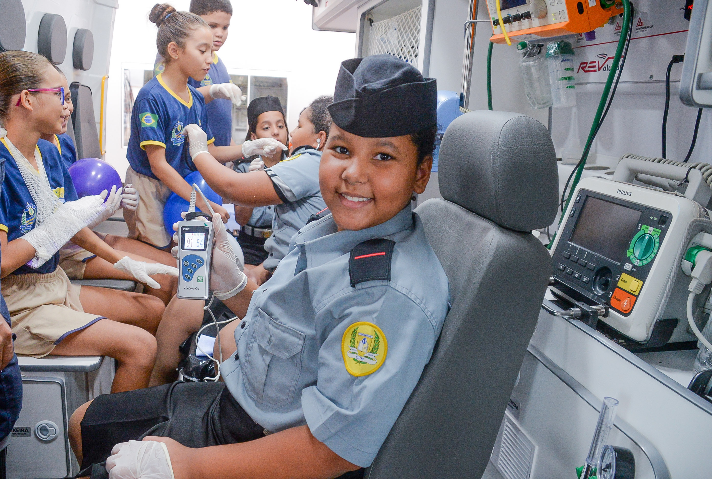 Alunos recebem instruções de primeiros socorros do projeto ‘SamuziTO’