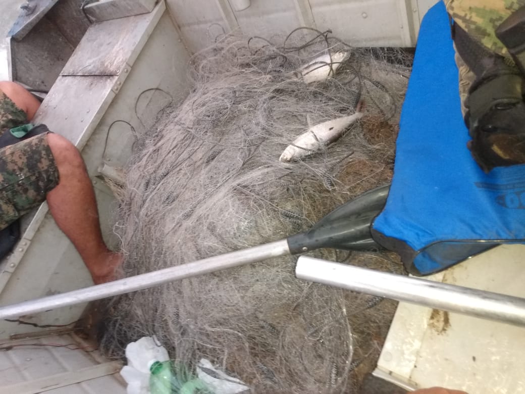 Fiscalização ambiental da GMP apreende mais de mil metros de rede de pesca no Lago de Palmas