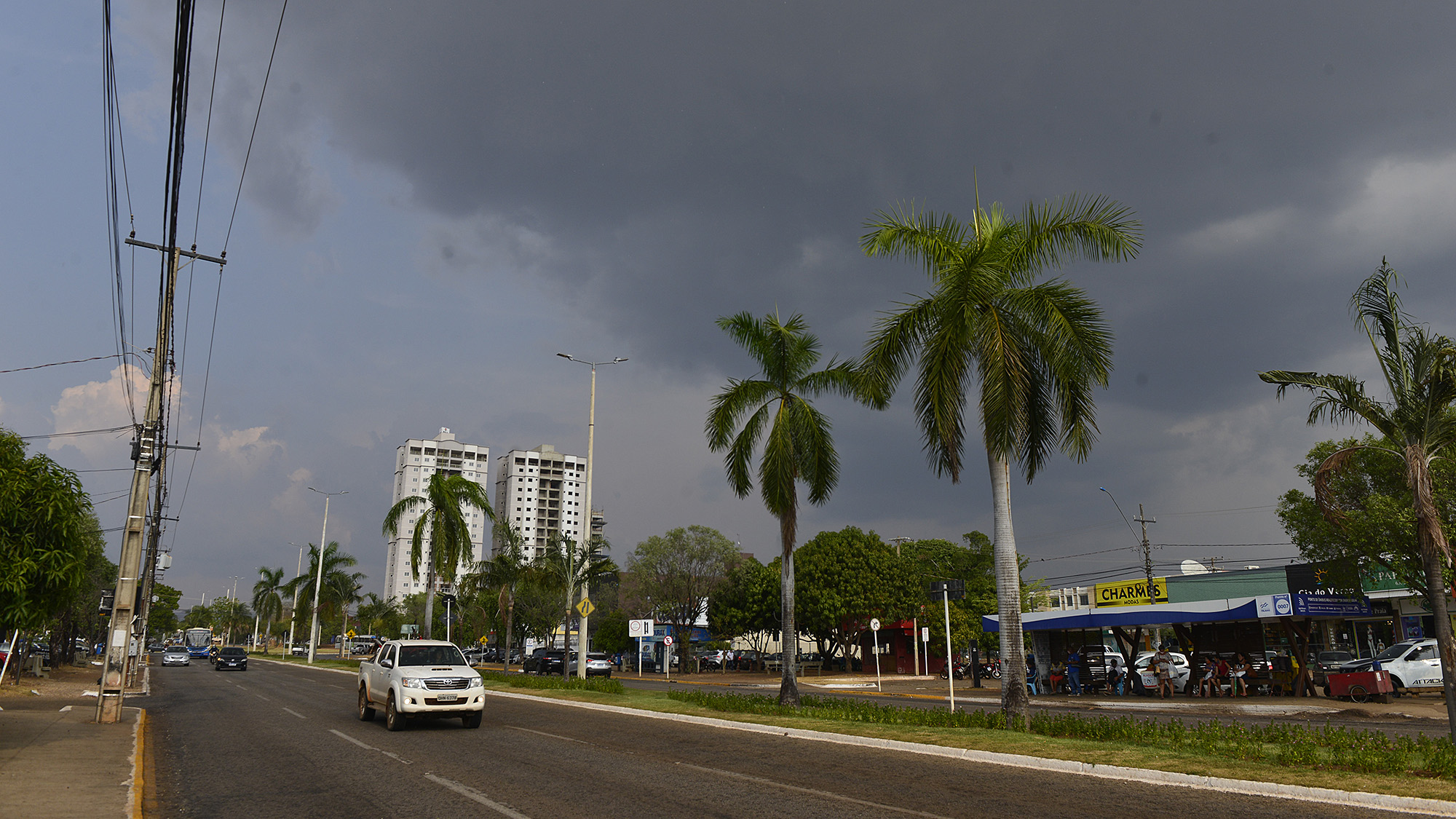Previsão do tempo aponta 90% de chance de chuva neste final de semana e no feriado prolongado