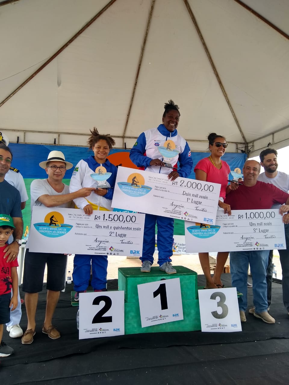 Jennyffer Rayelle sobe ao pódio duas vezes no 1° Desafio Brasileiro de Canoagem de Velocidade