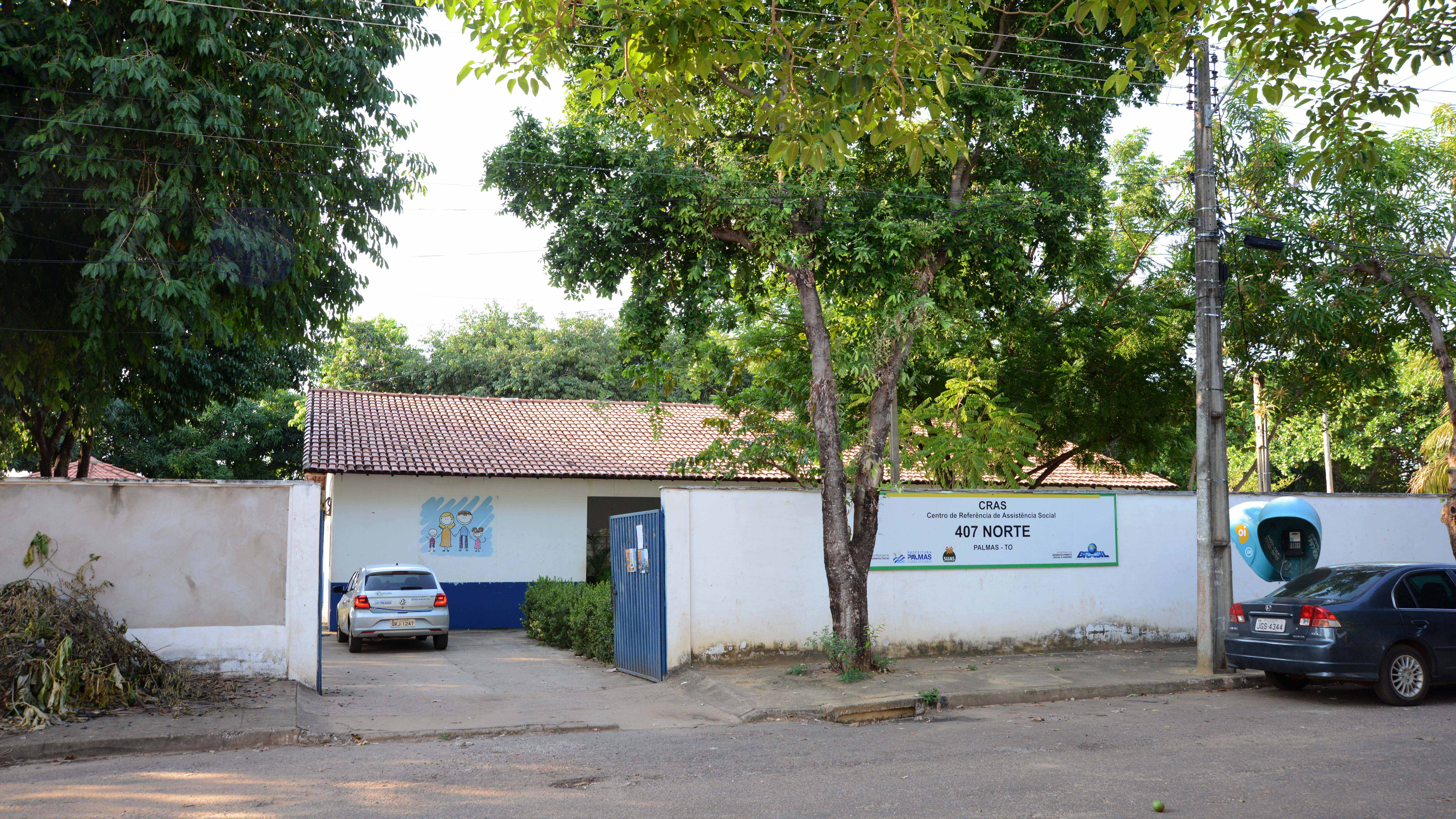 Delegada da Mulher ministra palestra sobre valorização da mulher e conscientização do homem no Cras 407 Norte