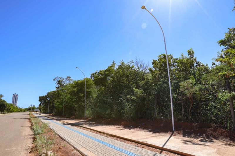 Novo circuito do Cesamar recebe calçamento de intertravado e instalação de postes de iluminação