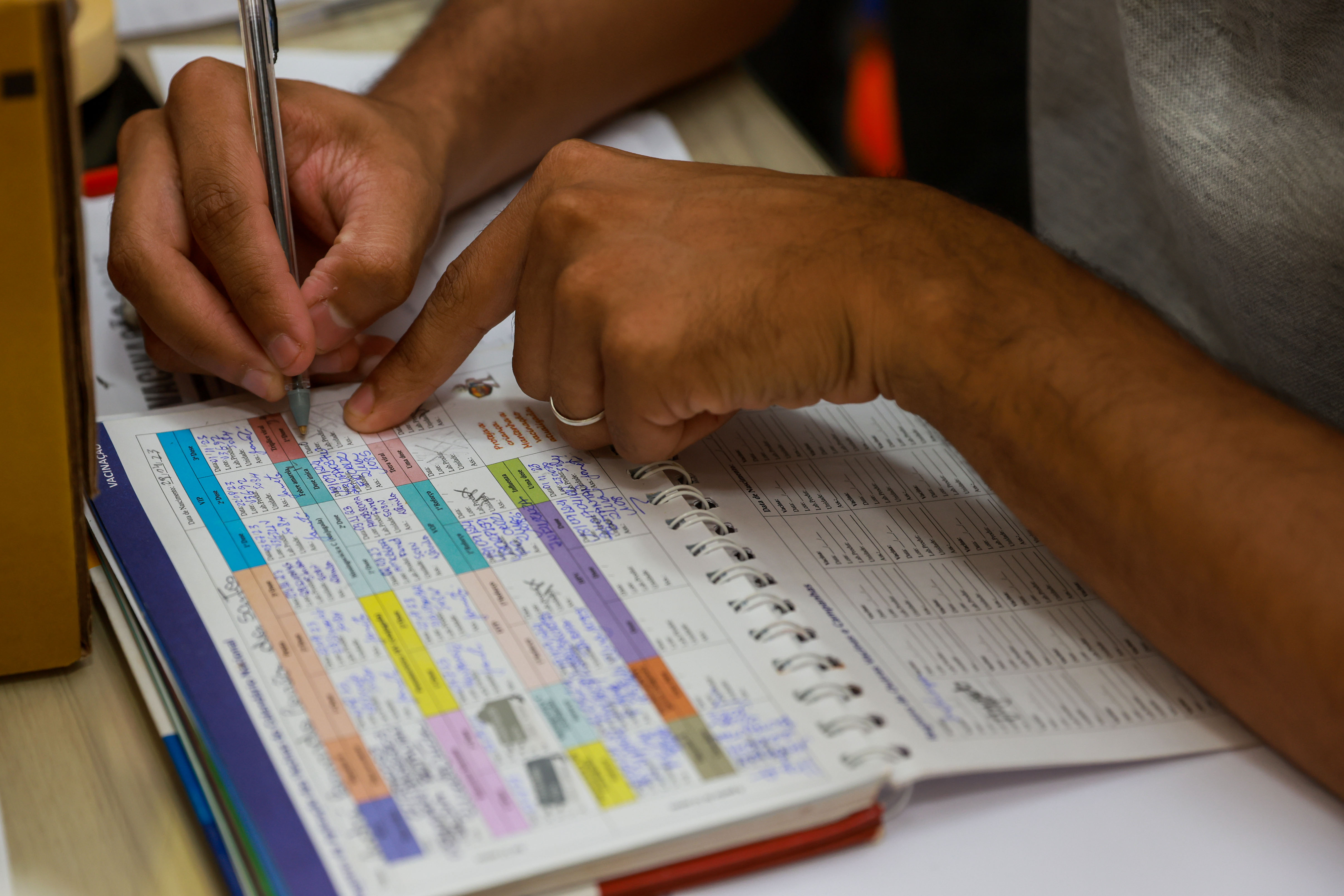 Para atualização, é necessário que população leve cartão de vacinação