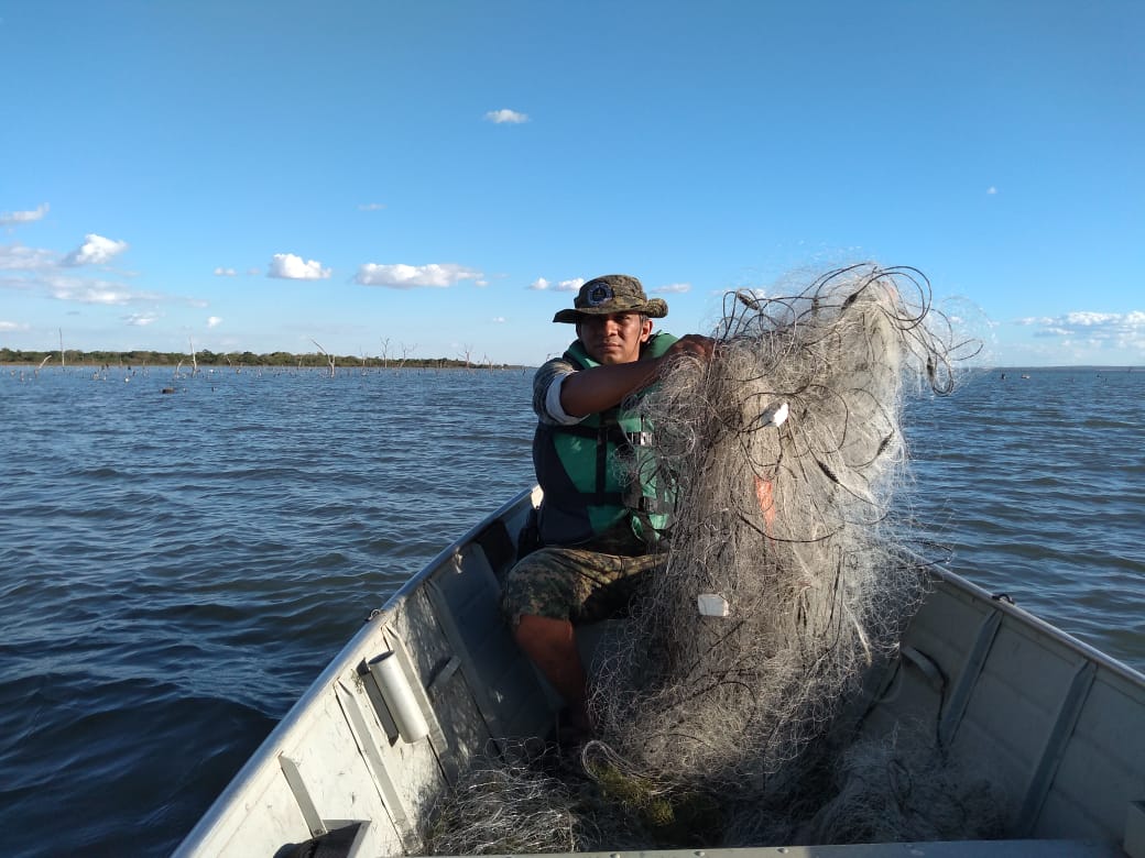 GMP Ambiental apreende mais de dois mil metros de redes e pescado à beira do Lago de Palmas; multa supera R$ 7 mil