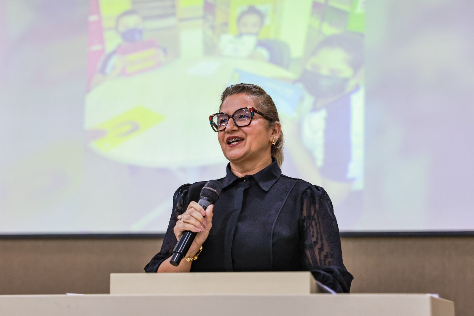 Secretária executiva da Semed, Maria Diniz agradeceu ao deputado Júnior Geo pela iniciativa