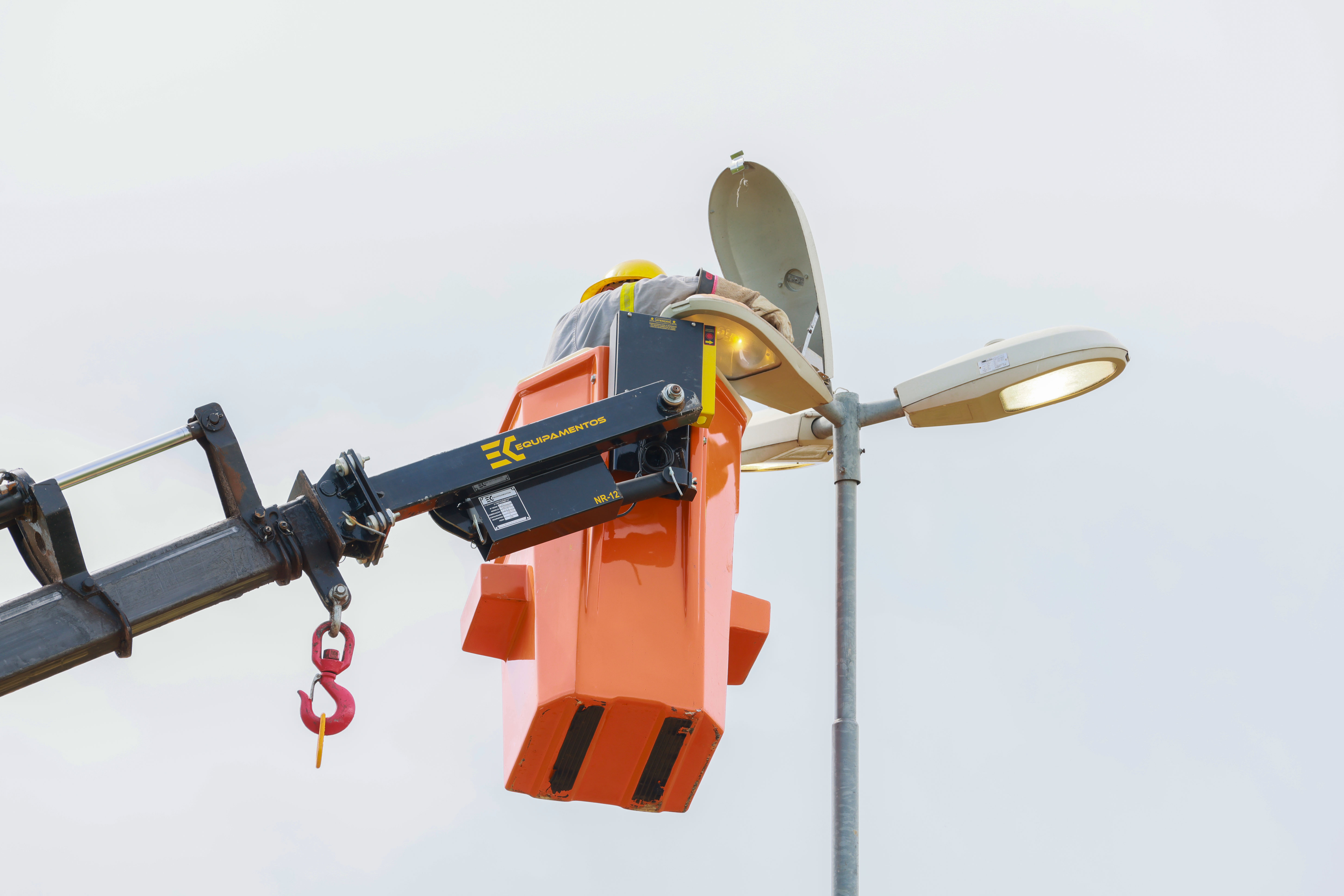 Data: 11/04/2025. Conclusão da segunda etapa da Operação Palmas Bem Cuidada, no setor Lago Sul