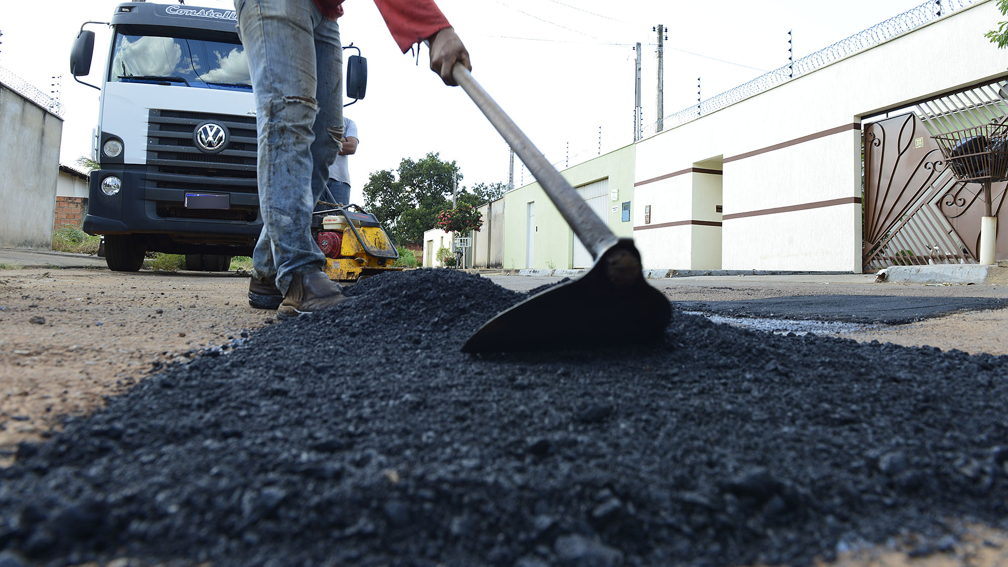 Seisp usa material de maior resistência para reparo de asfalto