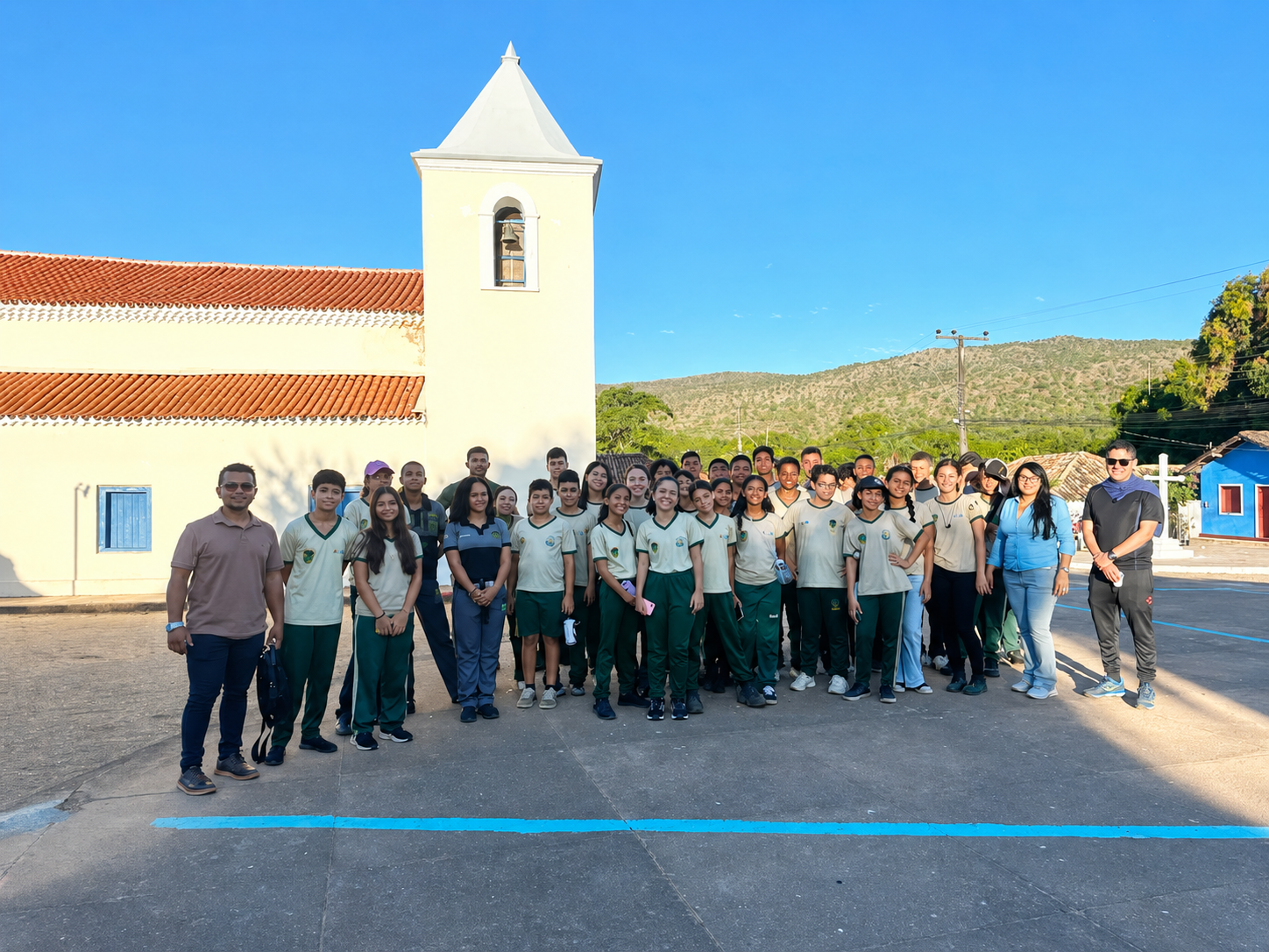 Projeto Viagem do Saber leva estudantes da ETI Caroline Campelo para aula de campo em Natividade
