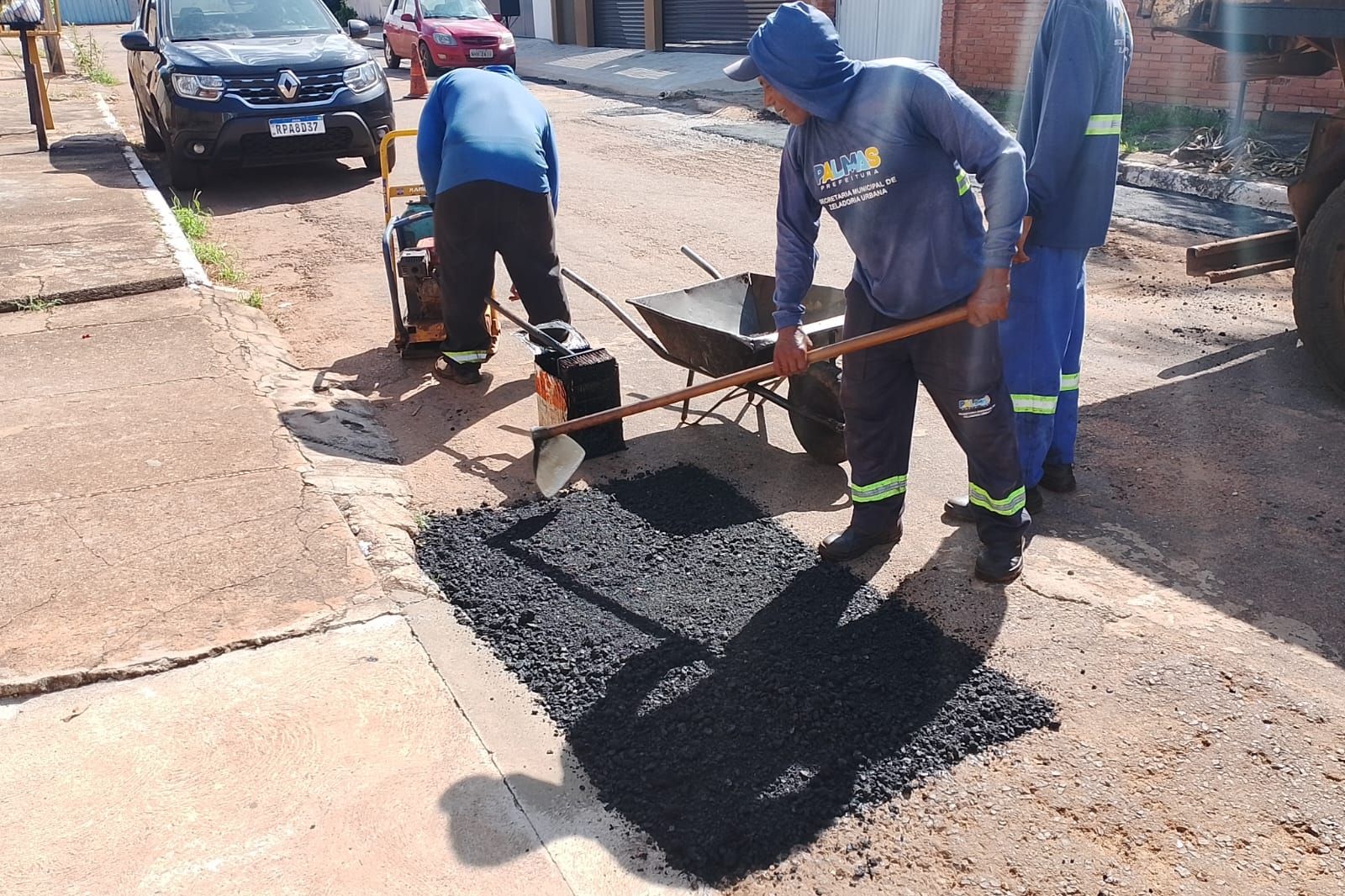 Prefeitura garante mais segurança ao trânsito de Palmas com operação tapa-buracos