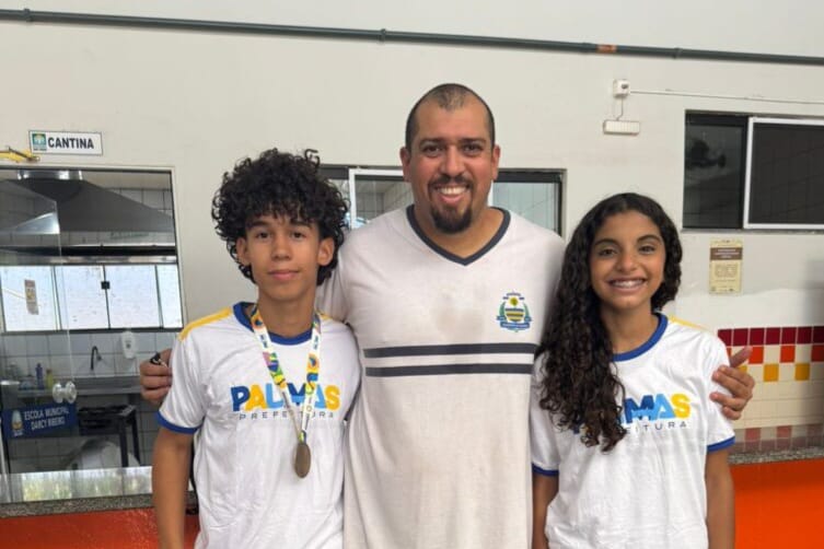 Alunos vencedores reconhecem trabalho do professor como determinante para desempenho