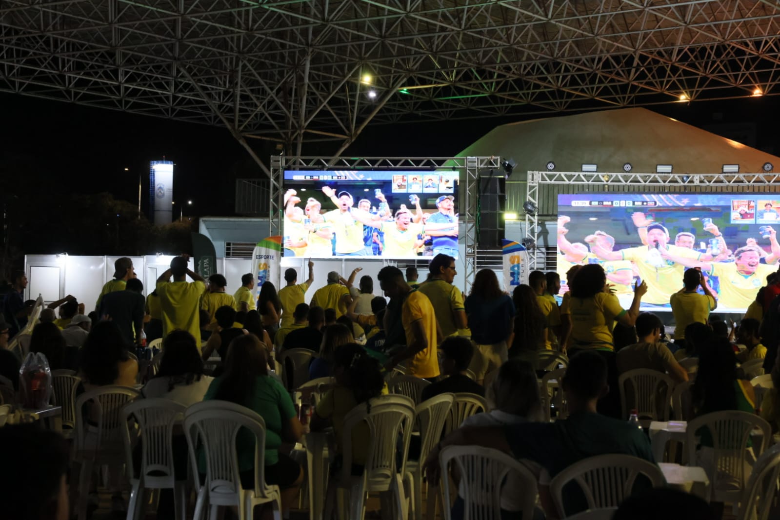 Palmas vibra com vitória do Brasil e reúne torcedores em transmissão promovida pela Prefeitura