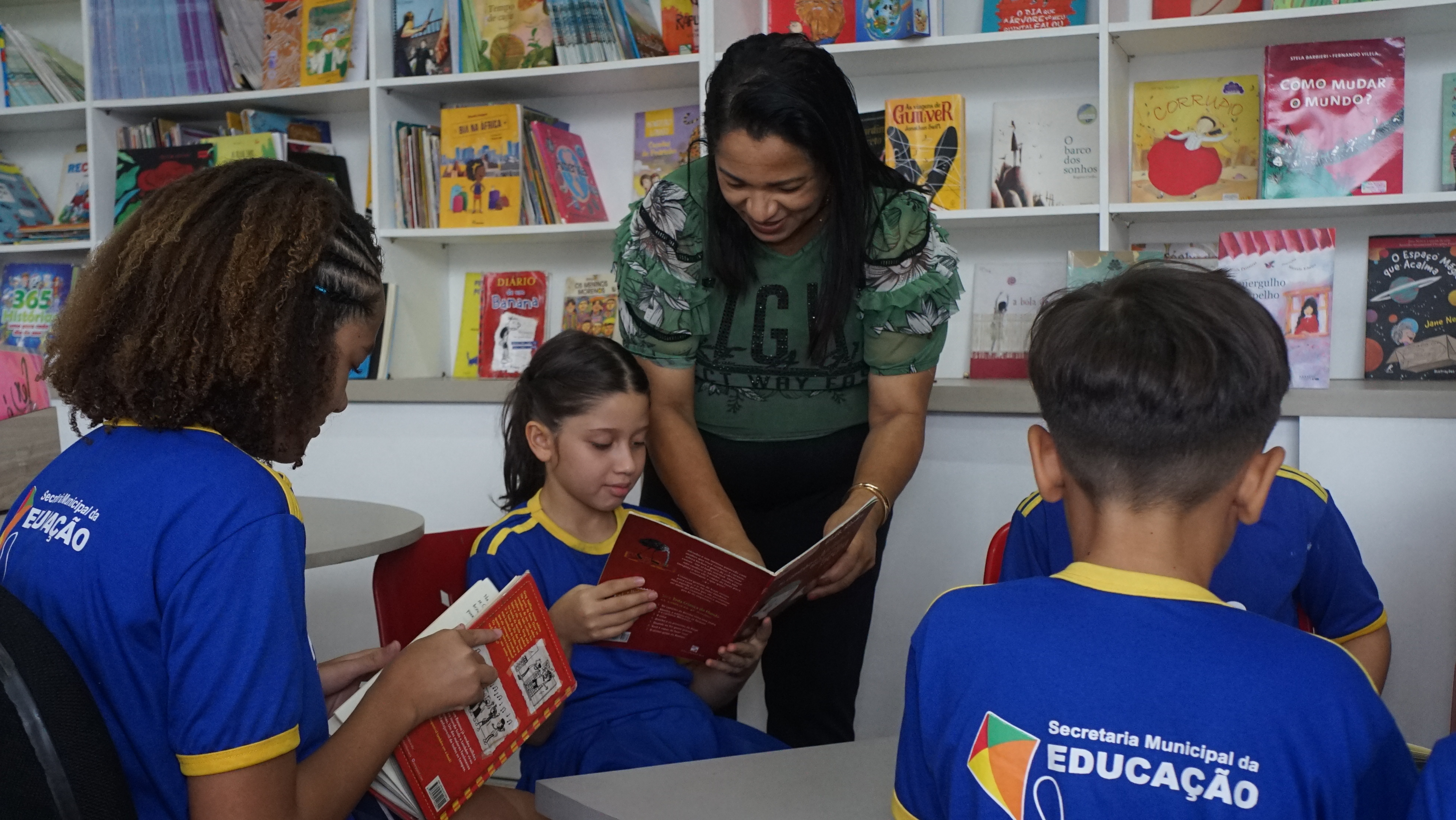 Mais de 44 mil alunos voltam às aulas na rede municipal de ensino nesta segunda-feira, 3
