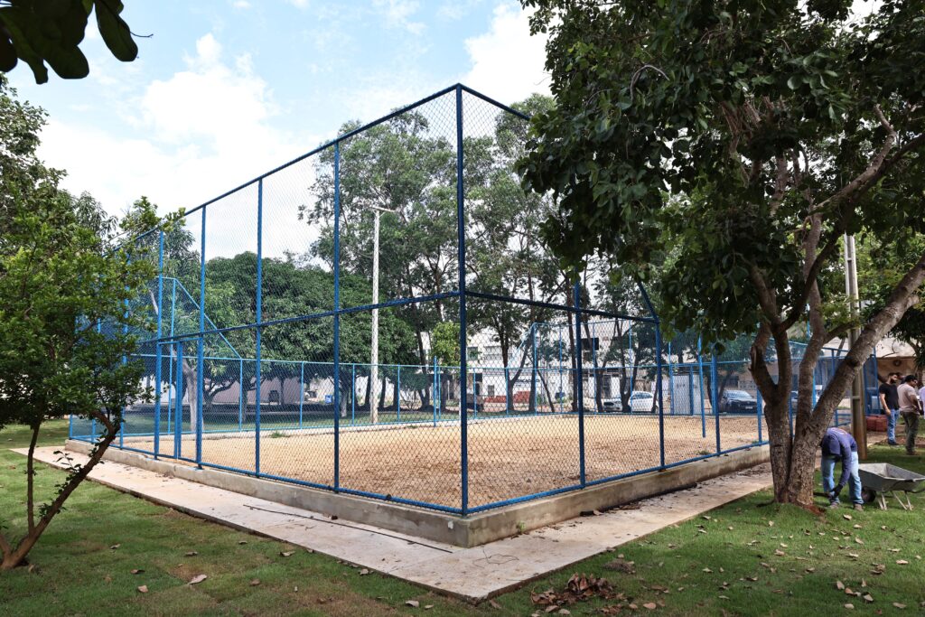 Quadra de areia da praça já está pronta - Foto: Francisco Barros / Secom Palmas