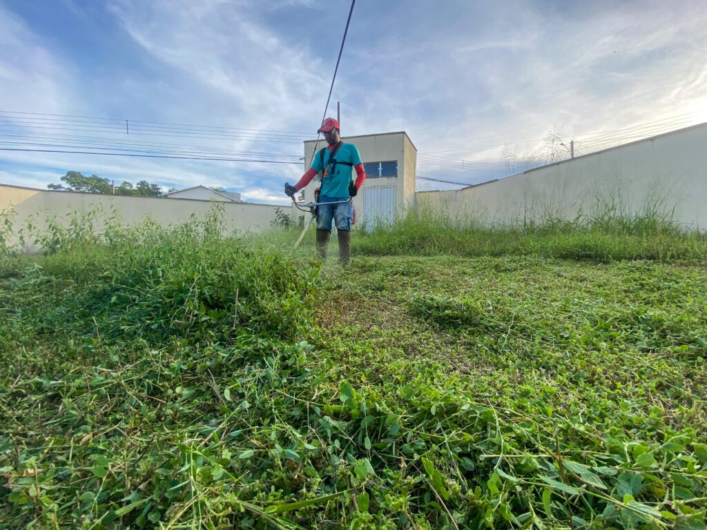 Upas e Ambulatório de Atenção à Saúde (Amas) Dr. Eduardo Medrado e a Central de Abastecimento e Logística II também receberam os serviços de limpeza