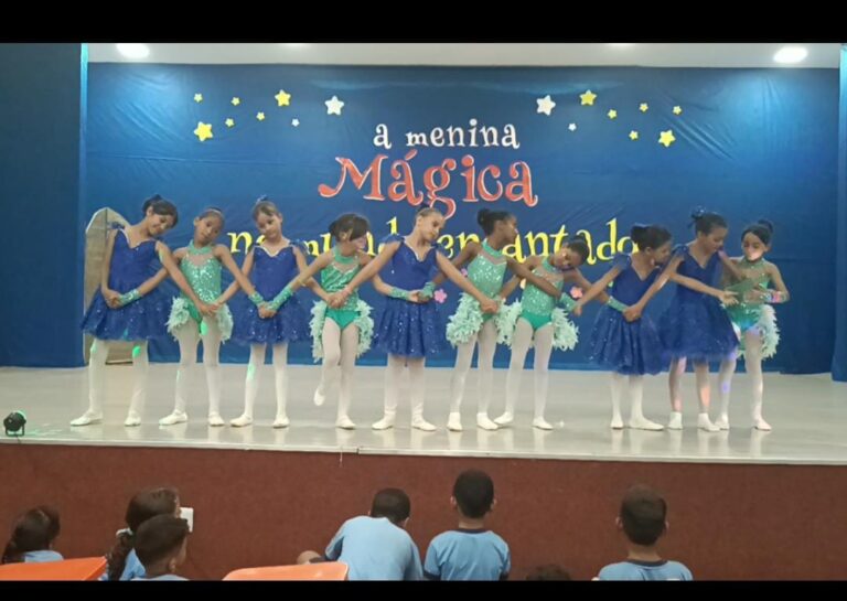 ETI Eurídice Ferreira de Mello celebra mês literário com espetáculo ‘A menina mágica no mundo encantado'
