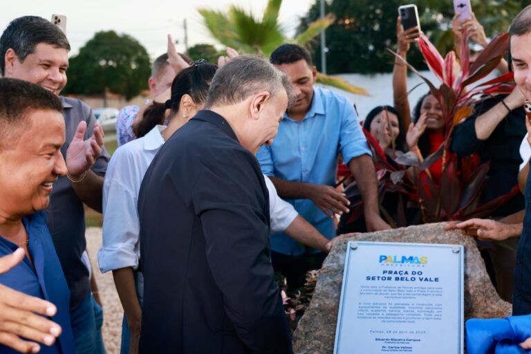 Prefeitura entrega novo espaço de lazer e homenageia pioneiro no Setor Belo Vale
