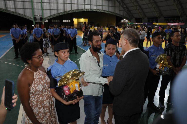 Prefeito prestigia formatura de novos alunos fiscais e destaca o protagonismo estudantil