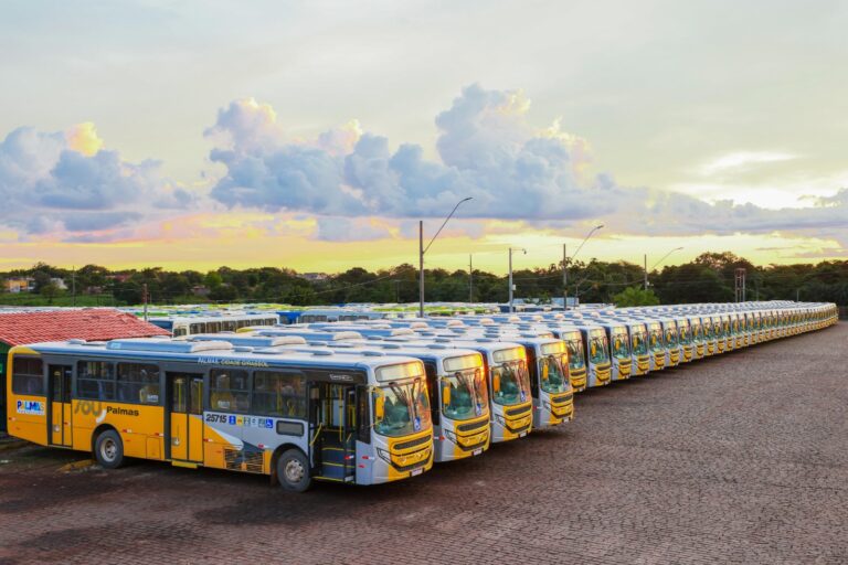 Frota zero-quilômetro do transporte coletivo de Palmas começa a operar na quarta-feira, 7;  prefeito determina gratuidade na tarifa de 1º a 11 de maio