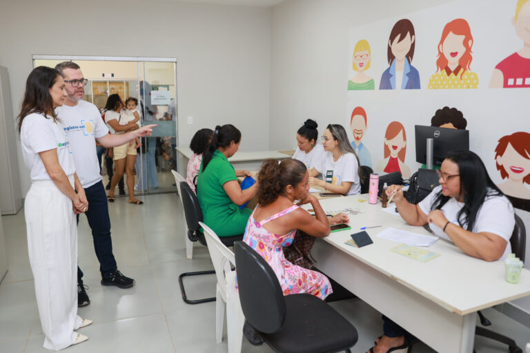 Polyanna Siqueira Campos acompanha último dia da Semana Nacional do Registro Civil no Cras Kanela