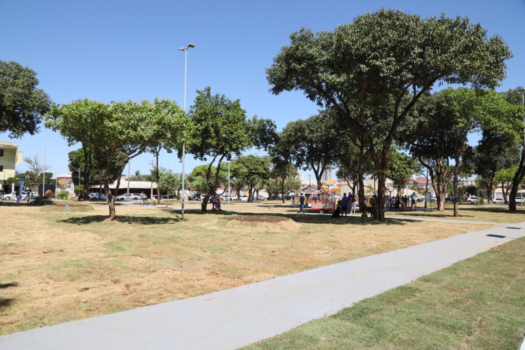 Praça Mosteiro de São Bento, na Arne 13 (108 norte) foi entregue neste sábado, 31 / Foto: Edu fortes