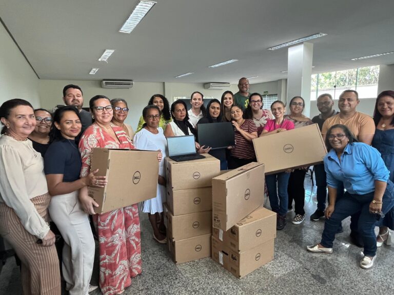Ação Social de Palmas entrega 20 computadores para unidades de saúde da Capital