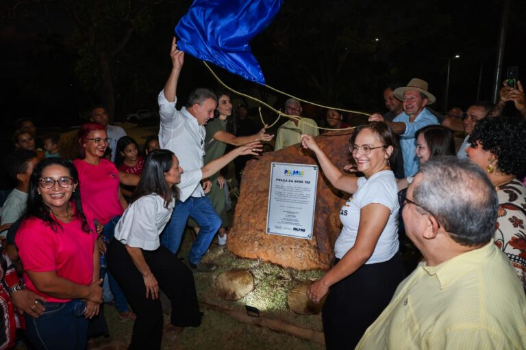 Prefeitura Presente: Prefeito Eduardo Siqueira entrega praça aguardada há 20 anos na Arse 132