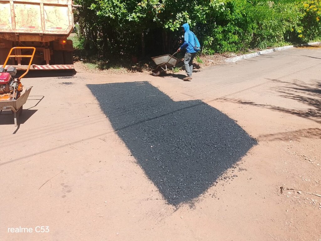 Manutenção na Avenida 05 Taquaruçu