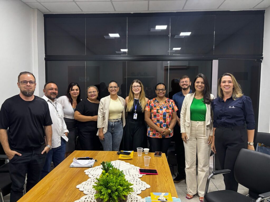 Encontro discutiu construção de parcerias e convênios com o intuito de ofertar capacitações e vagas para adolescentes atendidos pelo Serviço de Medidas Socioeducativas em Meio Aberto- Foto: divulgação