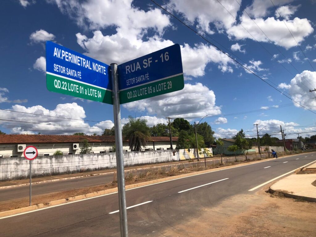  Sinalização viária é essencial para a organização do trânsito - Foto: Divulgação