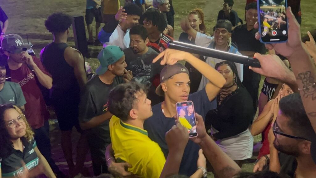 A primeira seletiva aconteceu no Ginásio Ayrton Sena, na região sul de Palmas, e elegeu MC Menor (de boné) como finalista - Foto: Divulgação