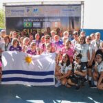 Integrantes das equipes do Projeto VóVôlei de Palmas posam com as medalhas que ganharam após disputarem a Superliga de Vôlei Adaptado