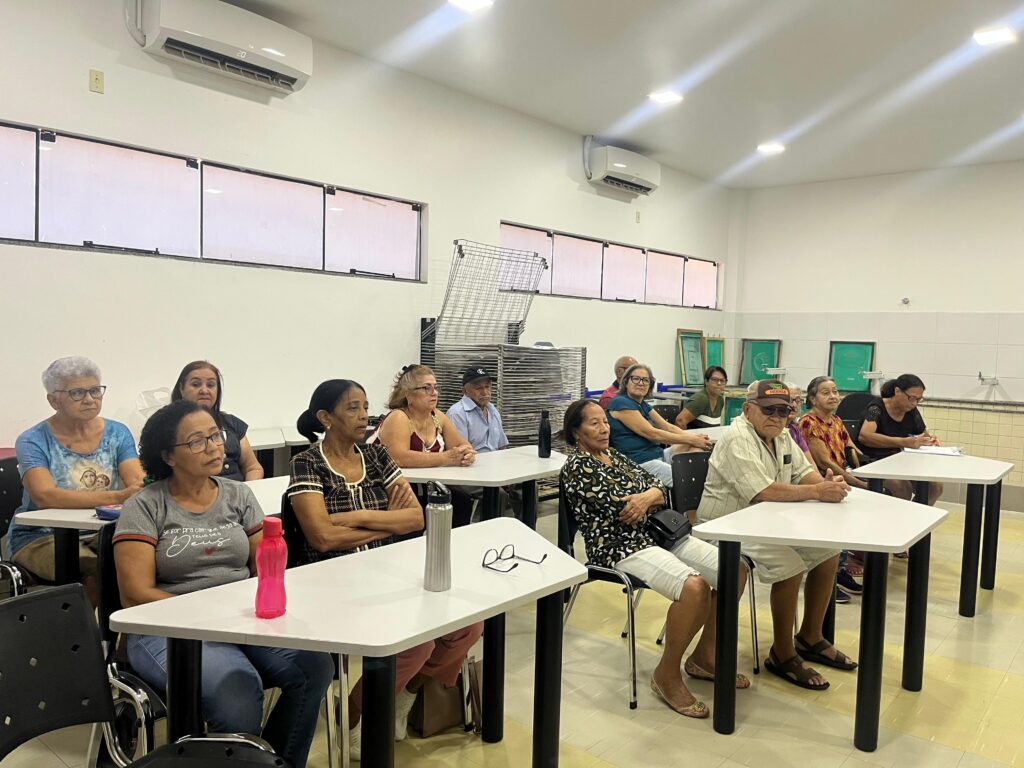 O grupo aprovou a mini oficina de Serigrafia ministrada pelo professor Cláudio Montanari - Divulgação