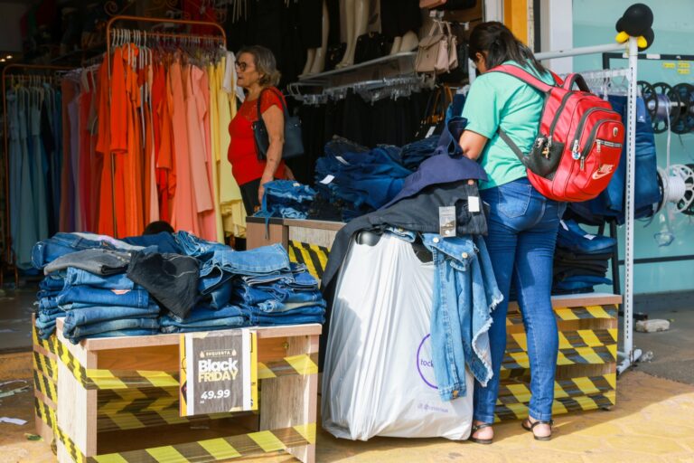 Procon Palmas orienta consumidores para uma Black Friday consciente e segura