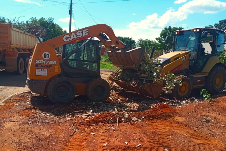 Serviços de manutenção e limpeza da Prefeitura de Palmas contemplam o distrito de Buritirana