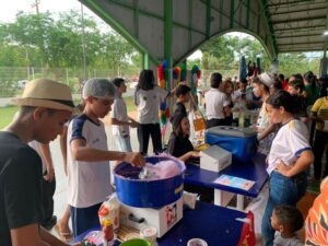 ETI Almirante Tamandaré transforma criatividade de alunos em negócio na 4ª Feira do Empreendedor ETI Almirante Tamandaré transforma criatividade de alunos em negócio na 4ª Feira do Empreendedor