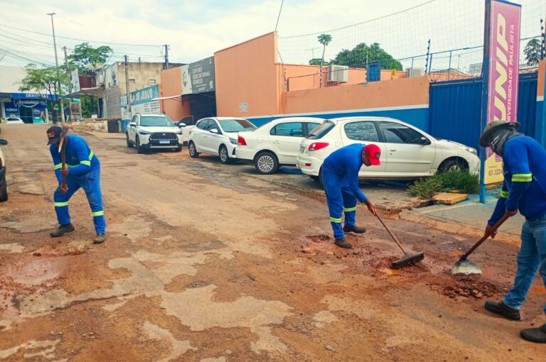 Prefeitura de Palmas mantém serviços de tapa-buraco no período chuvoso