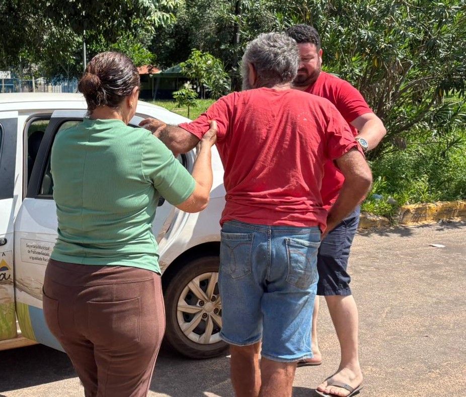 O idoso em situação de rua foi acolhido pela Prefeitura de Palmas e levado para Casa de Passagem - Foto: France Santiago