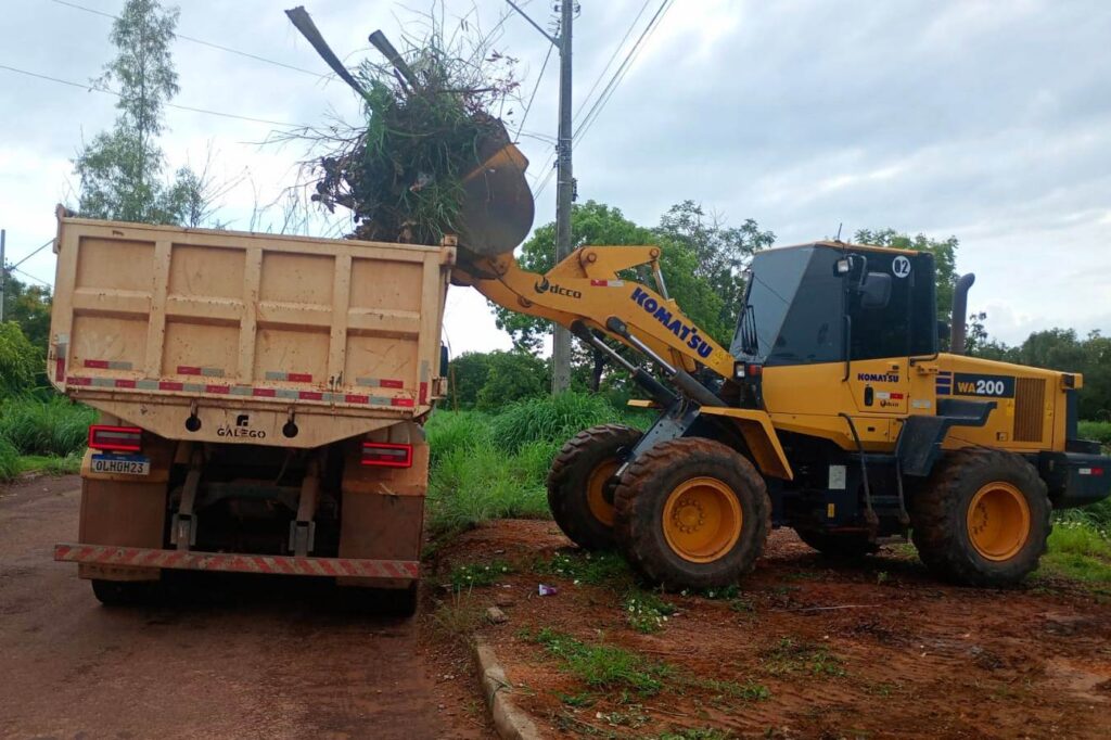 O setor Lago Sul também recebeu serviço de retirada de entulho - Foto: Divulgação