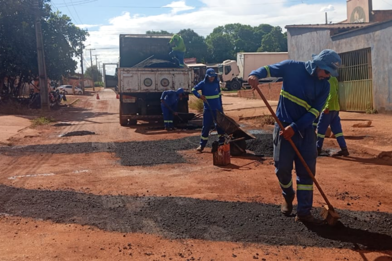 Prefeitura de Palmas recupera 15 avenidas em uma semana na Operação Tapa-Buracos